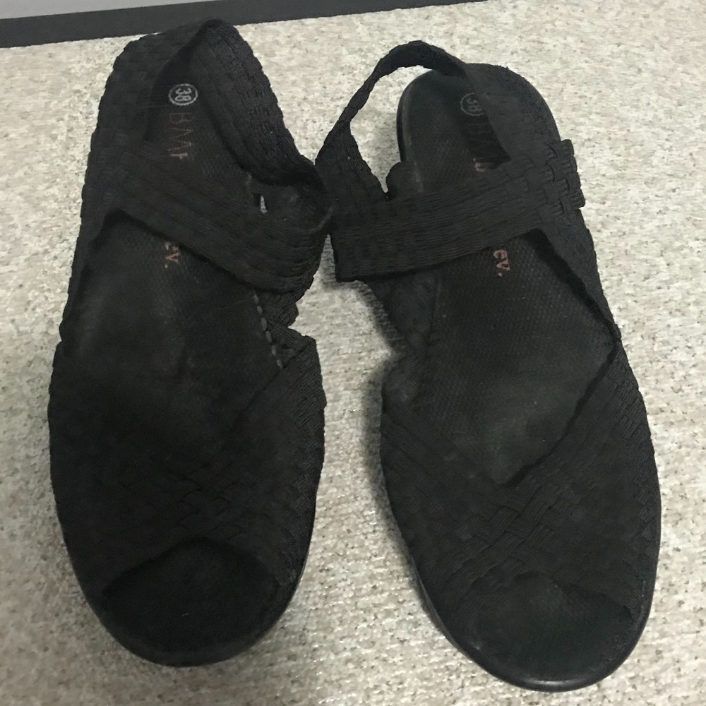 bernie mev wedge black